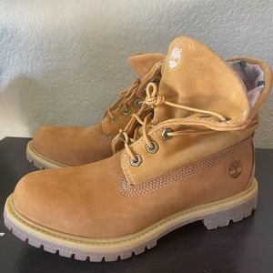 NWT Timberland Boots